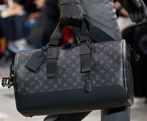 louis vuitton men handbags.